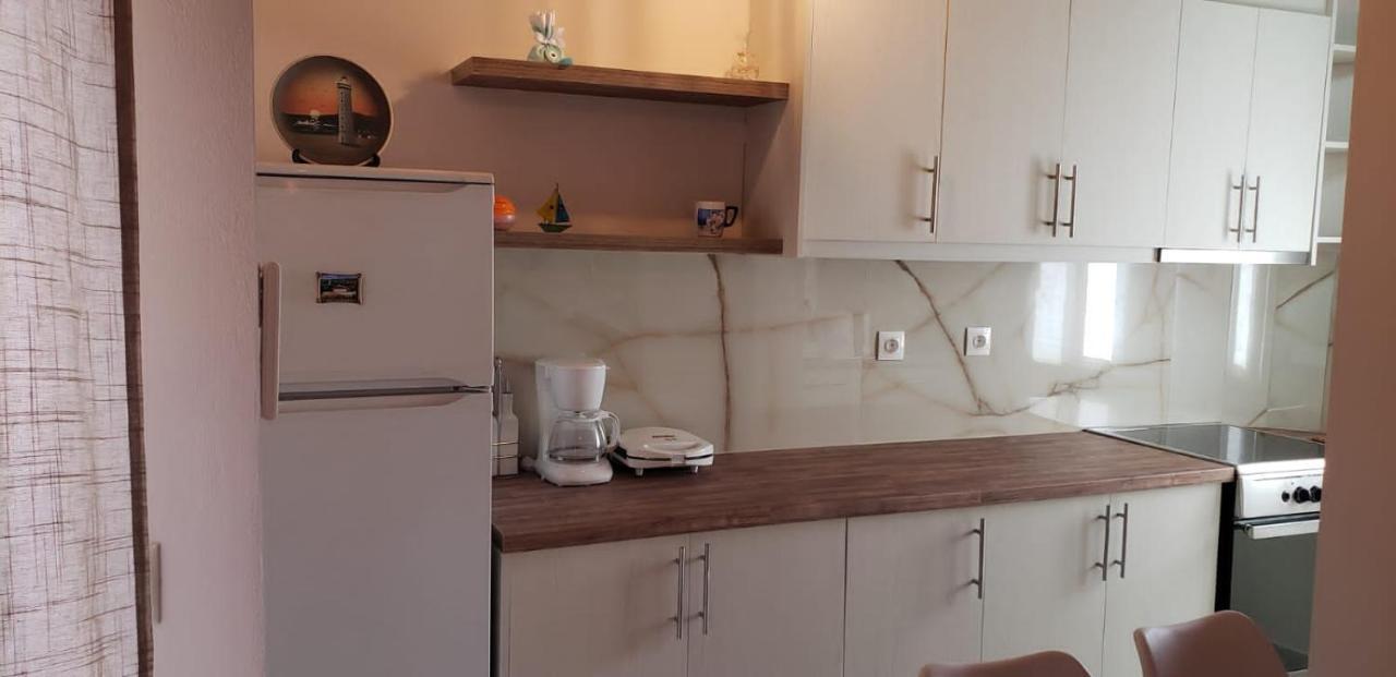 Michalis, 2-Bedroom Apartment In Saranda Luaran gambar