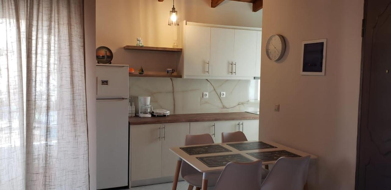 Michalis, 2-Bedroom Apartment In Saranda Luaran gambar