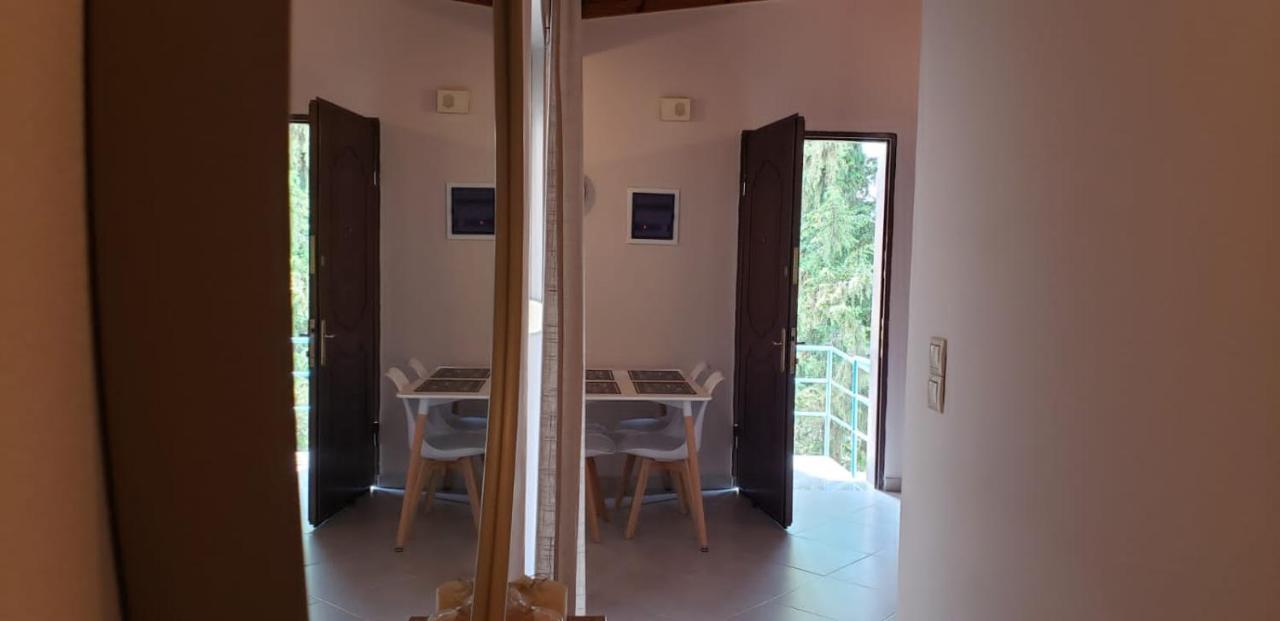 Michalis, 2-Bedroom Apartment In Saranda Luaran gambar